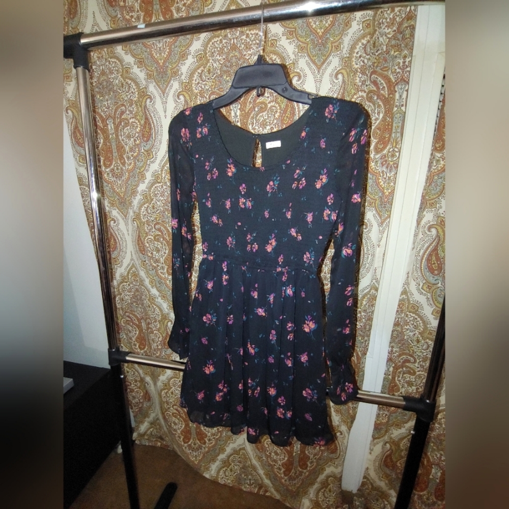 BLACK FLORAL DRESS. SIZE XS - Picture 5 of 11